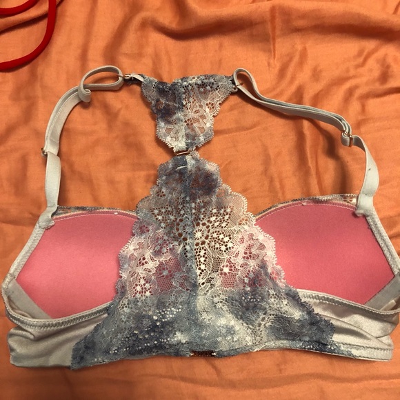 vs pink bra 🤍 - Picture 3 of 3